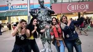 Queiroz pagou cabos eleitorais de Flávio Bolsonaro com caixa 2 em 2018 - 09/11/2020 - UOL Notícias