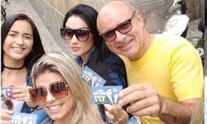 Cabos eleitorais de Flávio Bolsonaro foram pagos com caixa 2 - Ricardo Antunes