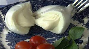 Fazenda investe em tecnologia na produção de leite de búfala | Globo Rural | G1